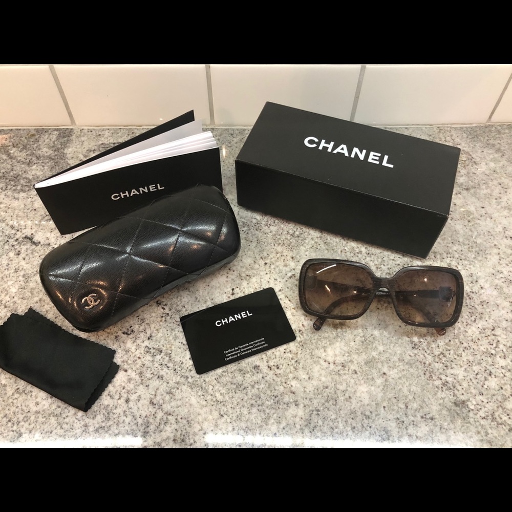 CHANEL Sunglasses